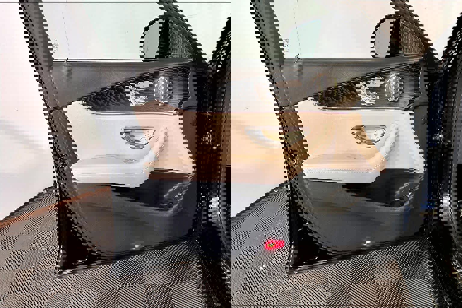 Used 2021 Mercedes-Benz E 350 4MATIC Sedan image 22