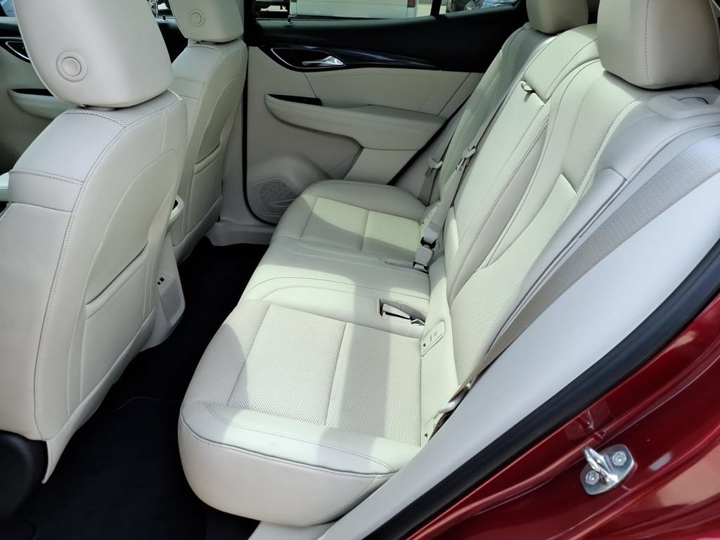 Used 2022 Buick Envision Essence w/ Technology Package I FWD image 12