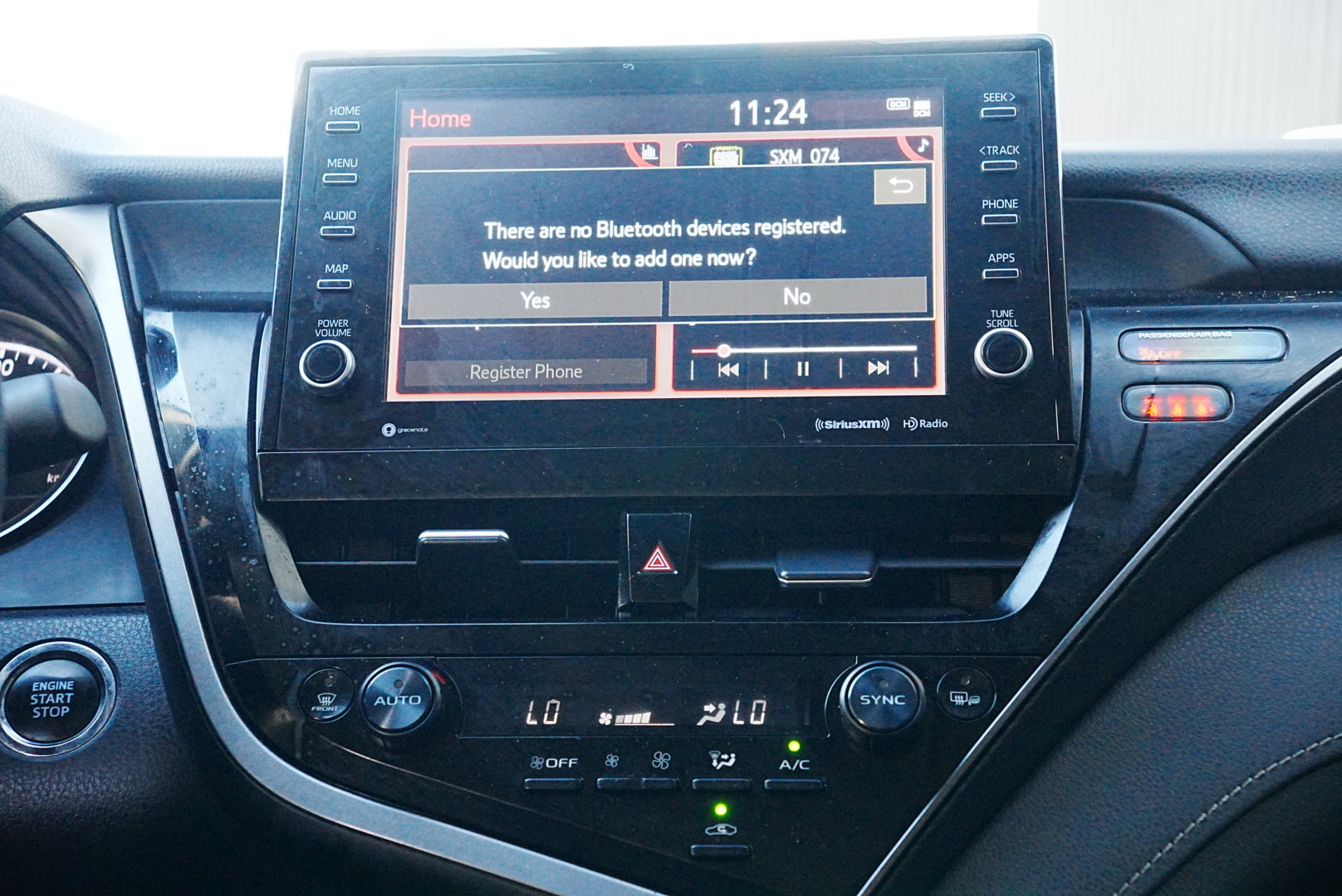 Used 2024 Toyota Camry SE image 16