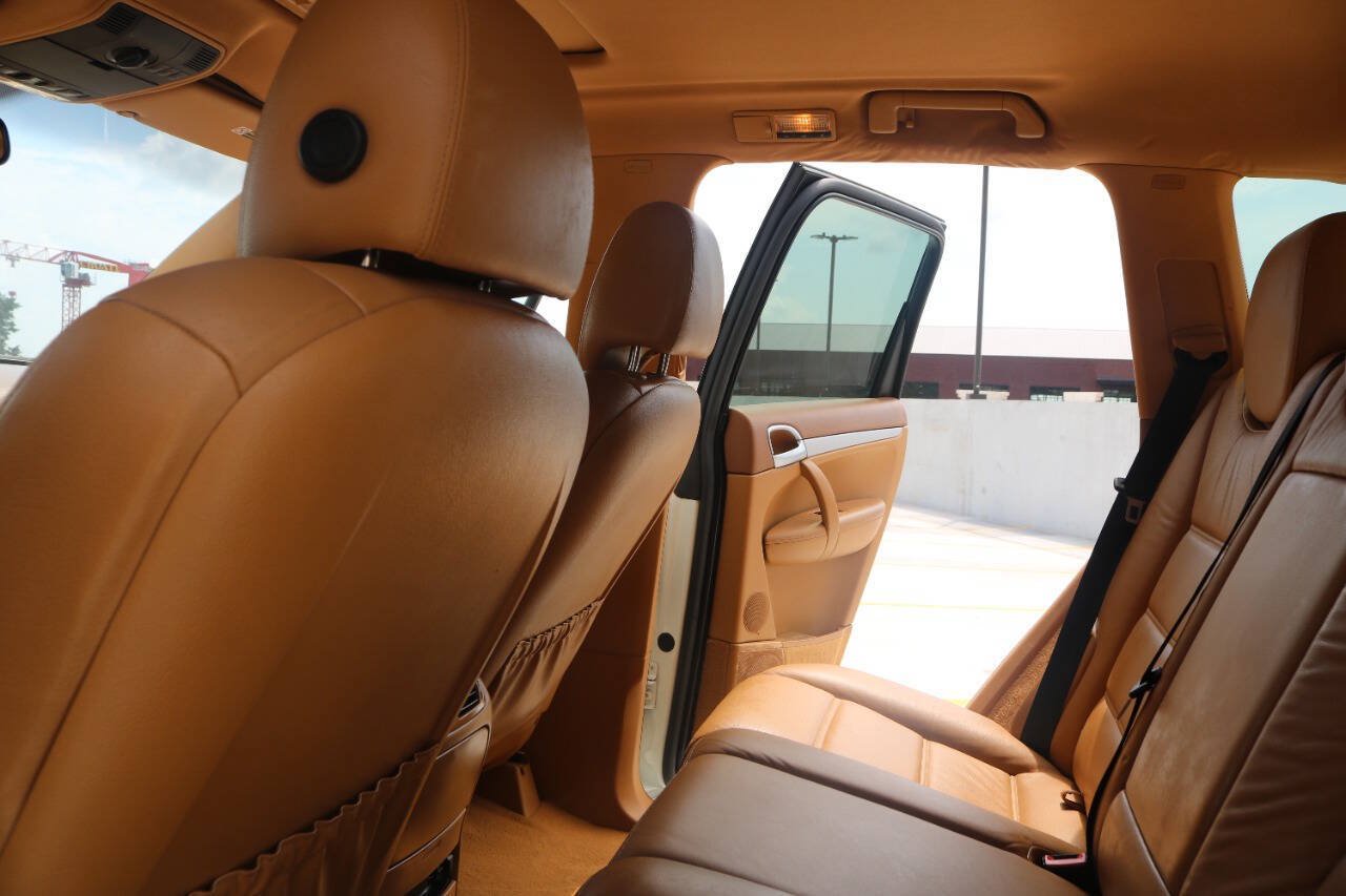 Used 2008 Porsche Cayenne AWD/4WD image 20