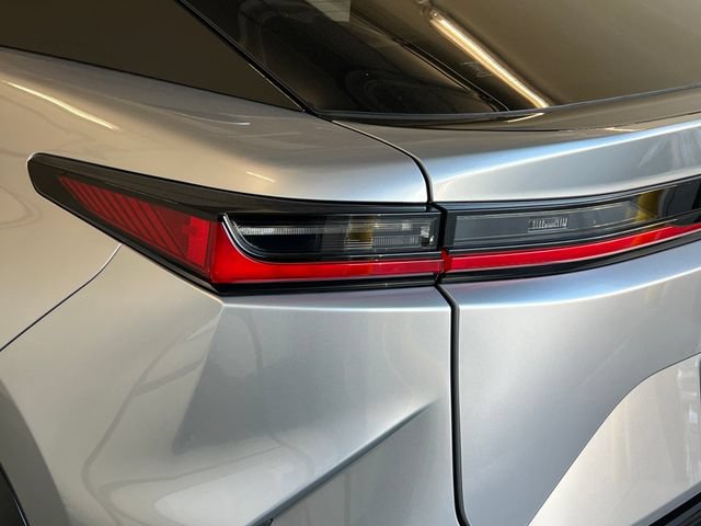Used 2024 Lexus RZ 450e Premium AWD/4WD image 20