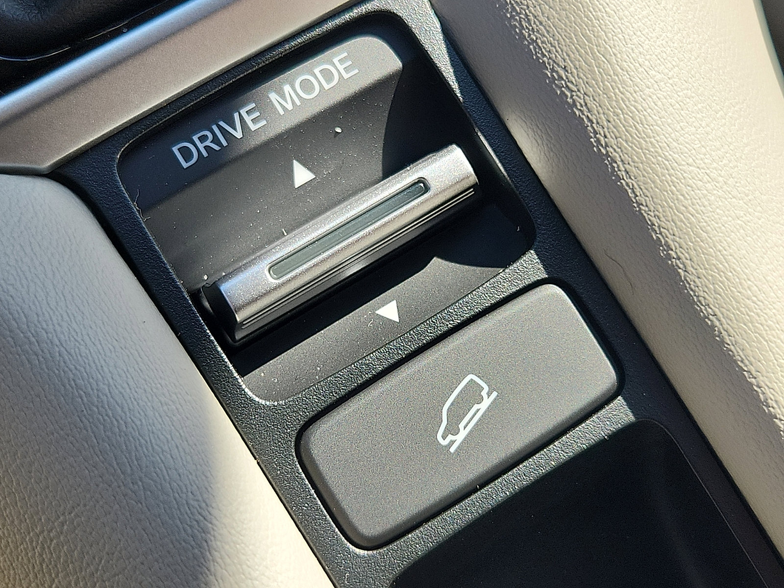 New 2026 Honda HR-V EX-L image 16