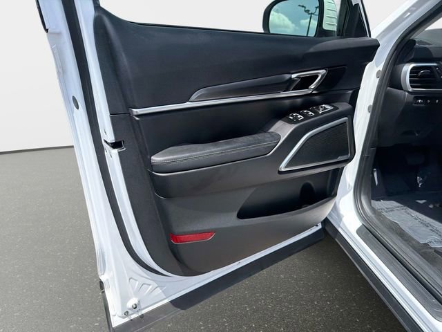 Used 2023 Kia Telluride S FWD image 17