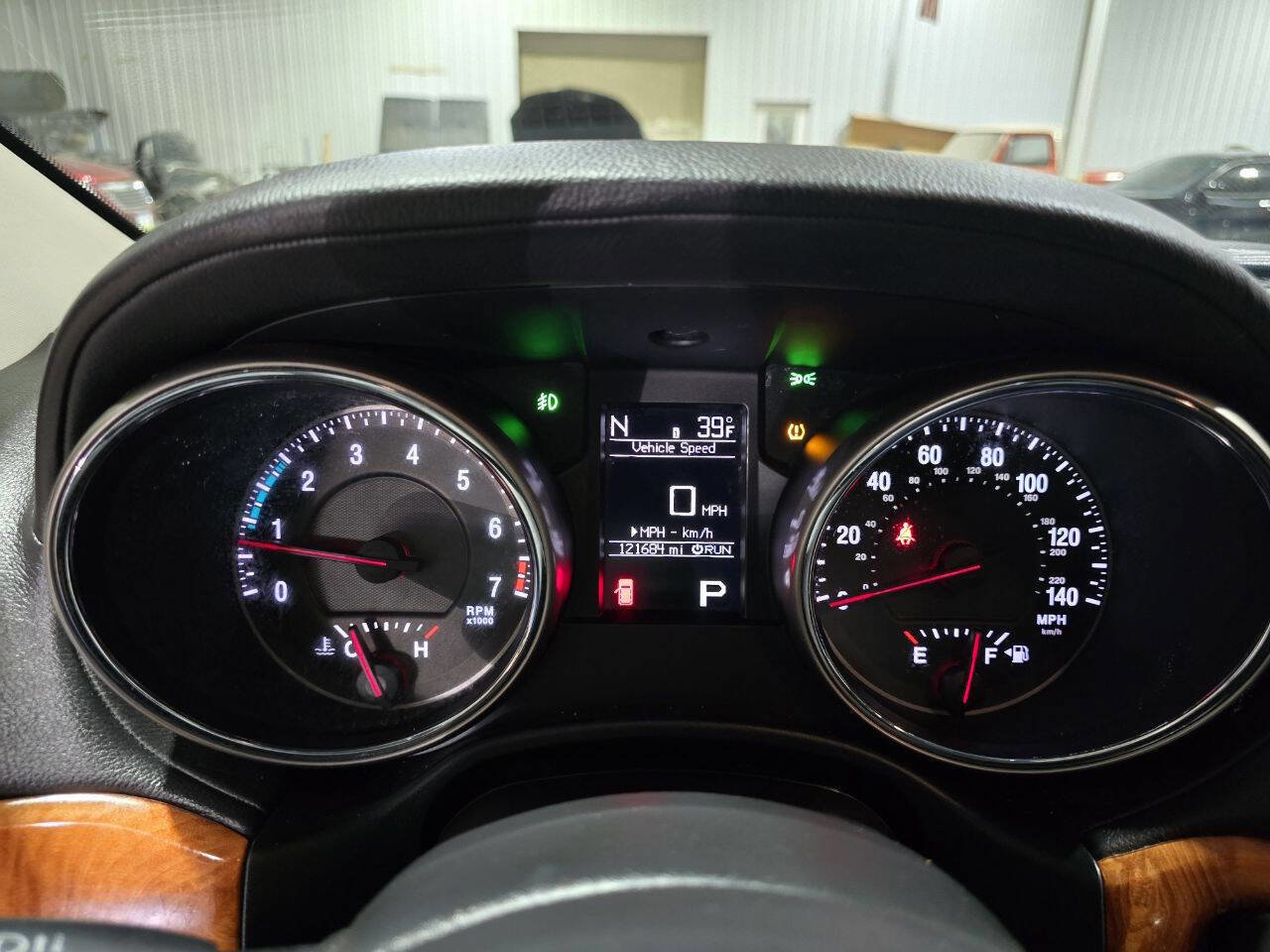 Used 2012 Jeep Grand Cherokee Overland image 38