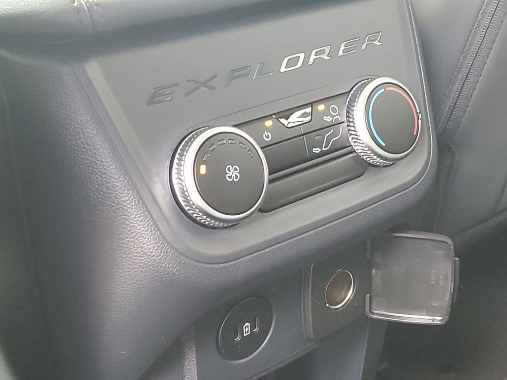 New 2026 Ford Explorer Active AWD/4WD image 30