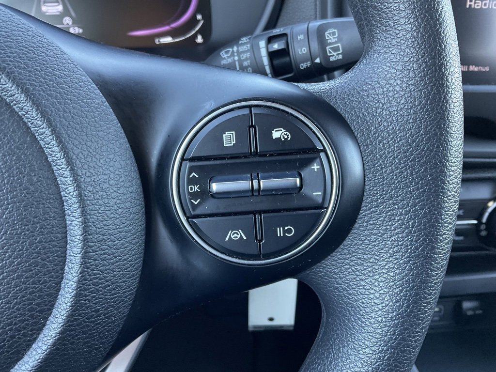 Used 2023 Kia Soul LX w/ LX Technology Package image 14