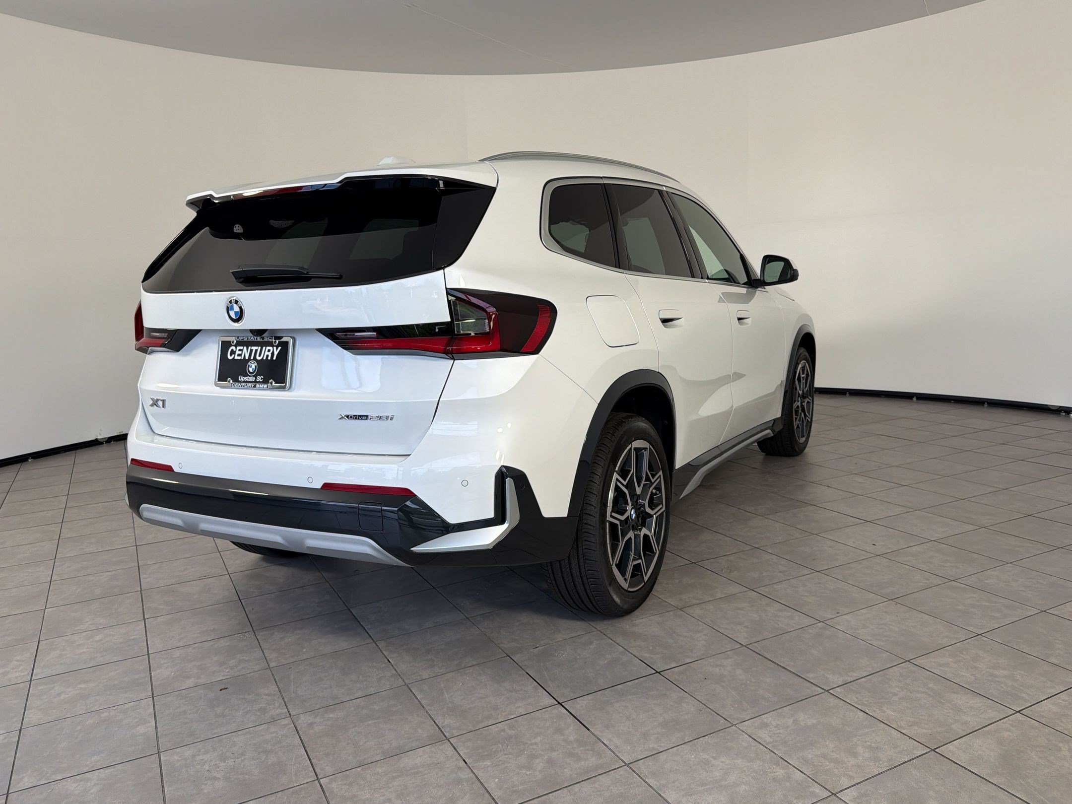 New 2026 BMW X1 xDrive28i w/ Technology Package AWD/4WD image 8