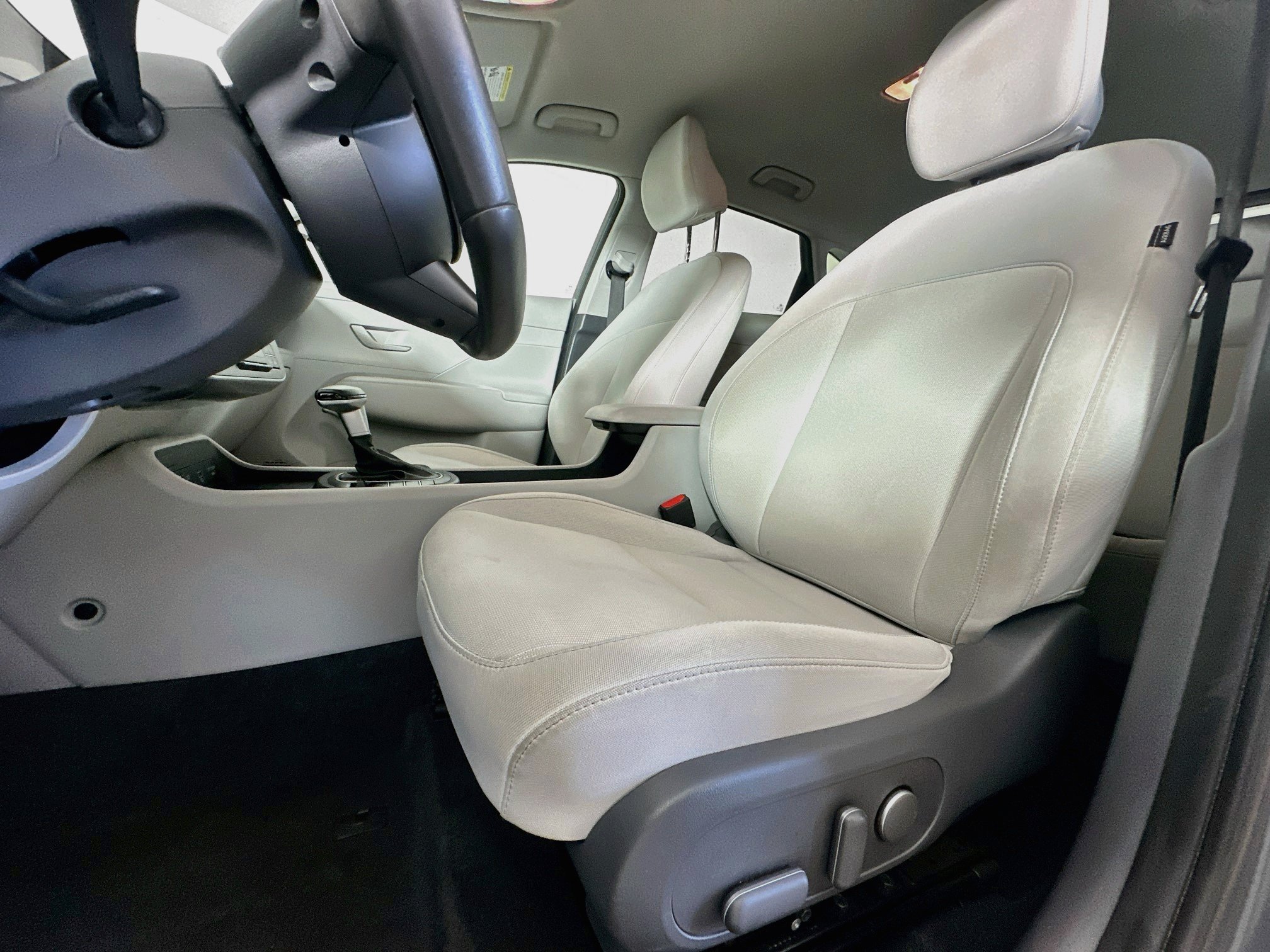 Used 2025 Hyundai Kona SEL AWD/4WD image 13