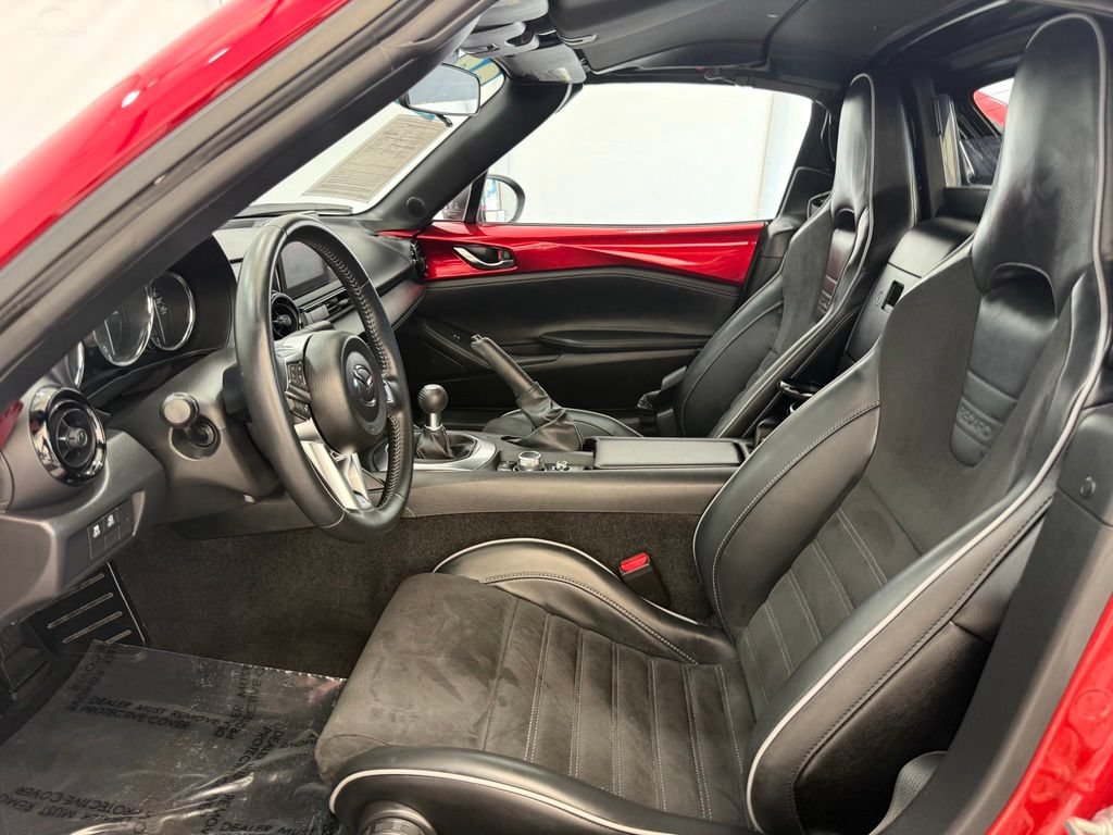 Used 2022 MAZDA MX-5 Miata Club RWD image 12