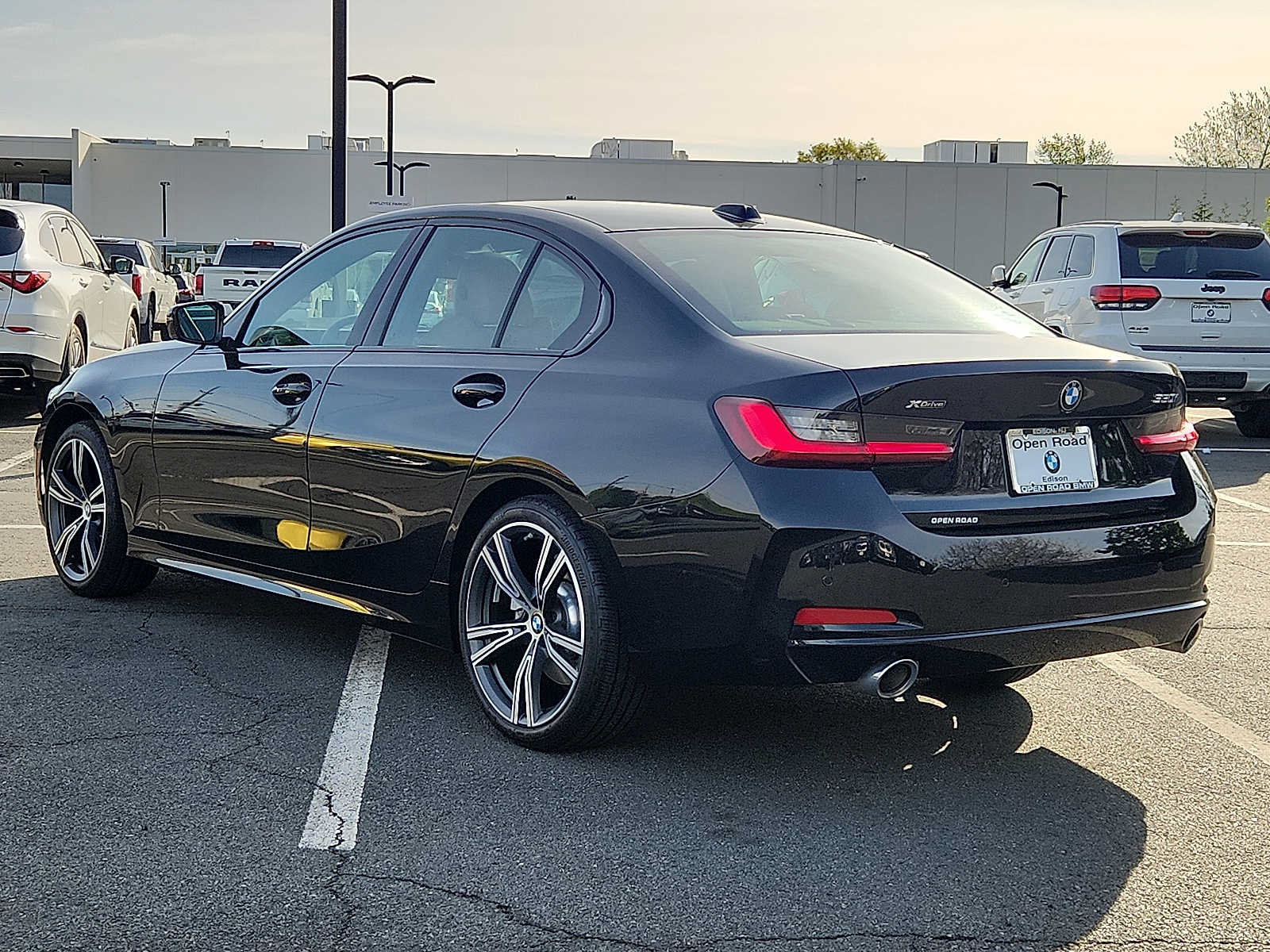Certified 2023 BMW 330i xDrive Sedan w/ Premium Package AWD/4WD image 4