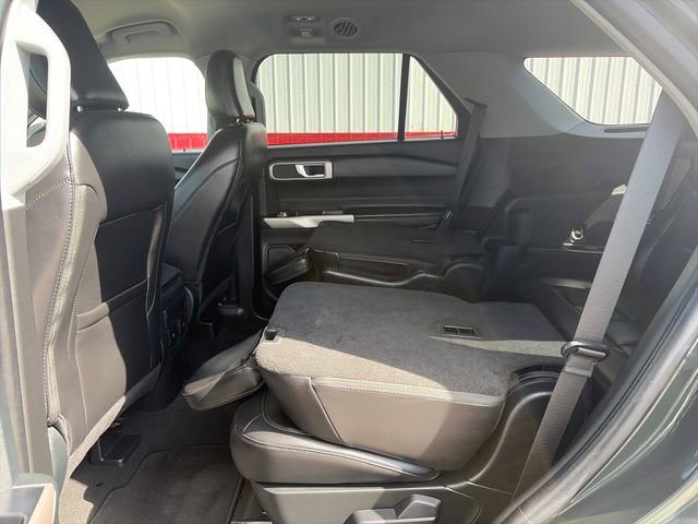 Used 2023 Ford Explorer XLT w/ Equipment Group 202A AWD/4WD image 39