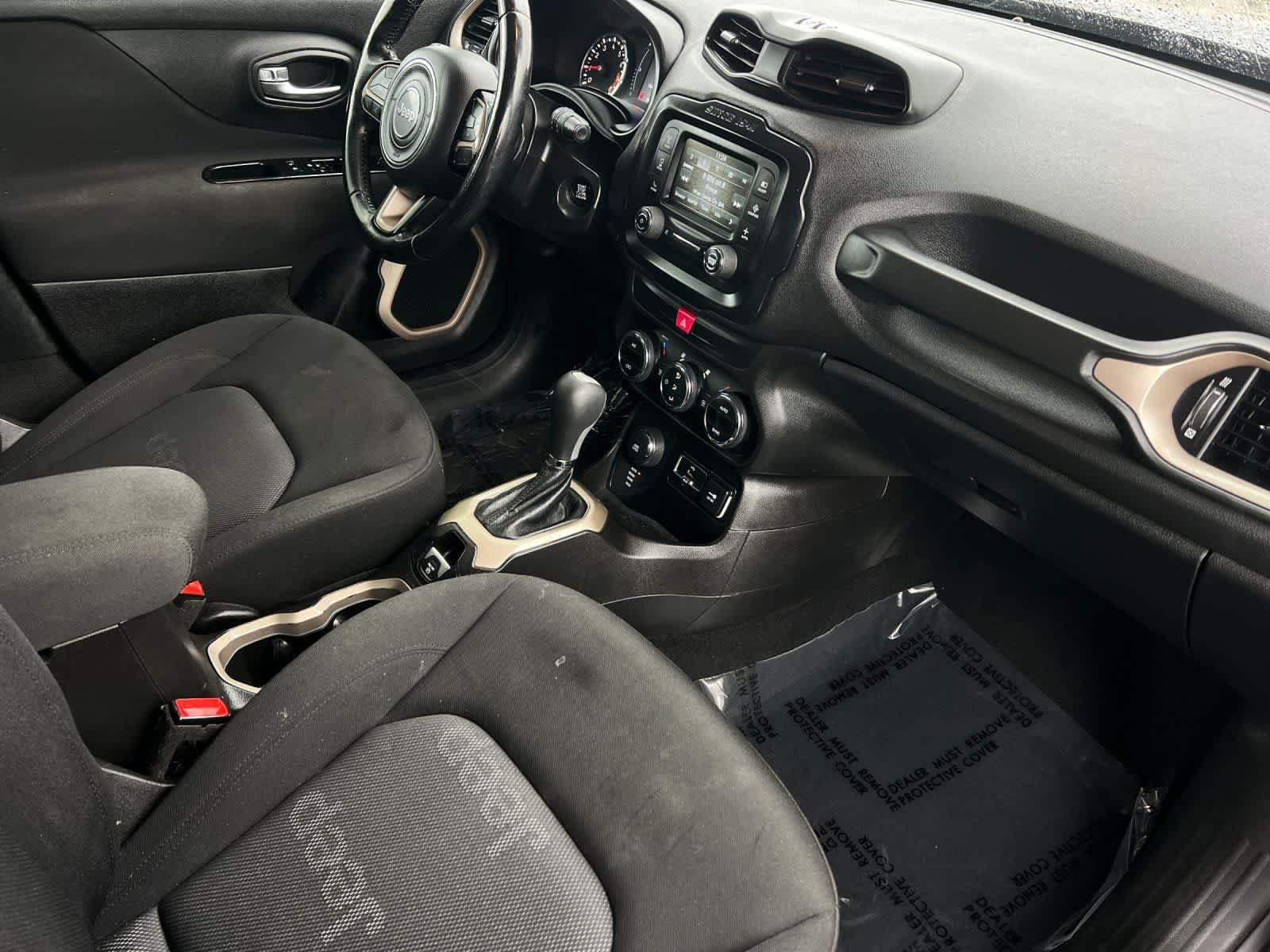 Used 2017 Jeep Renegade Latitude w/ Popular Equipment Group AWD/4WD image 17