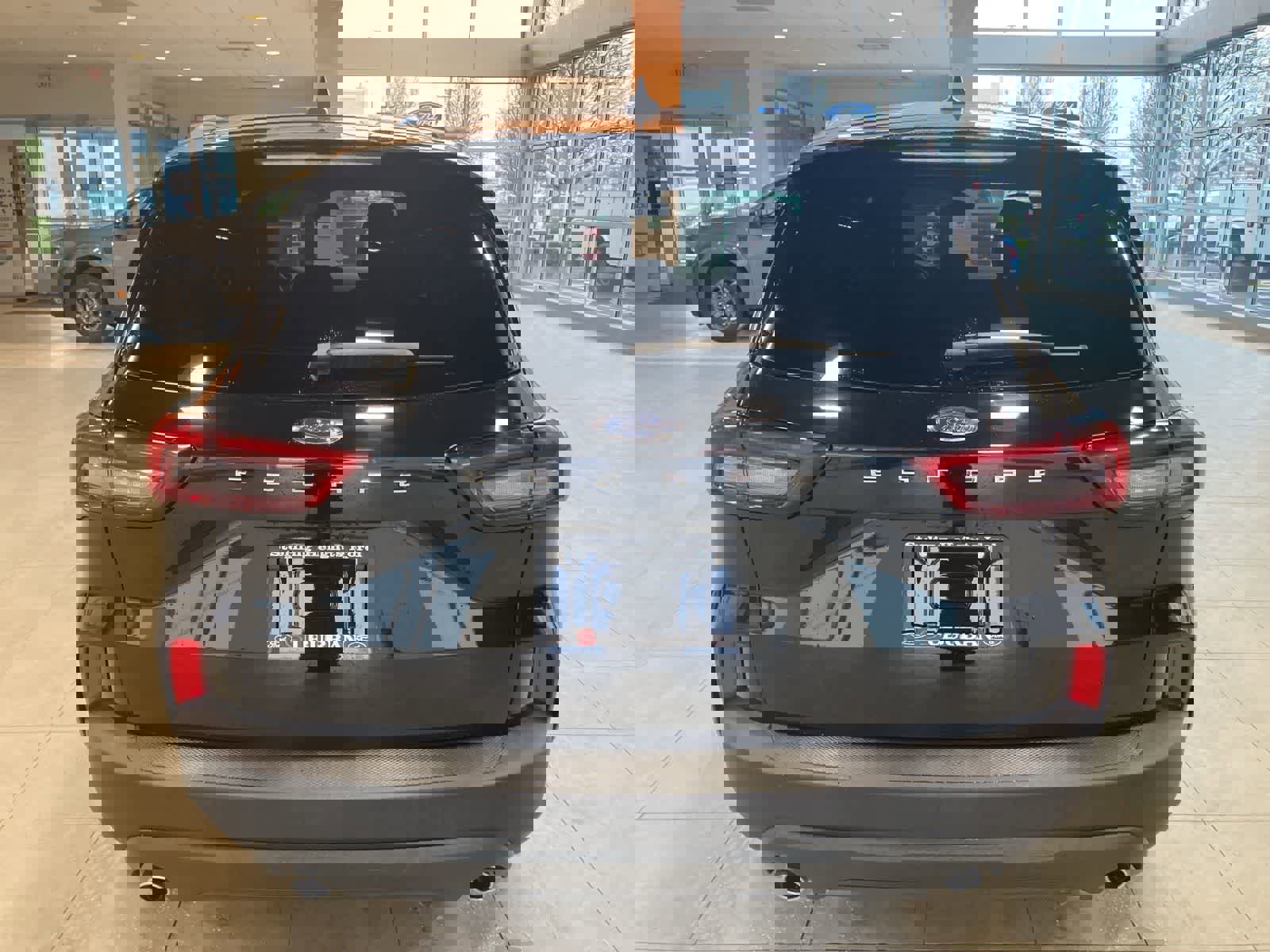 Used 2025 Ford Escape ST-Line image 6