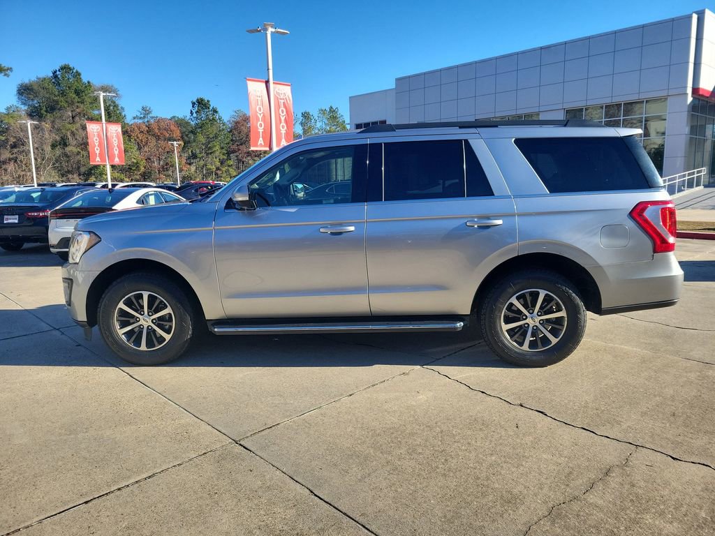 Used 2021 Ford Expedition XLT image 2