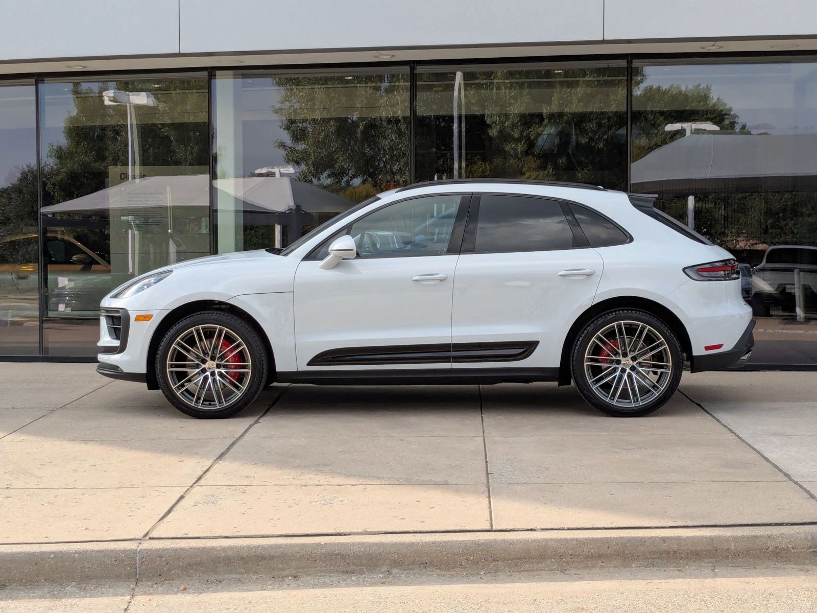 New 2026 Porsche Macan S image 2