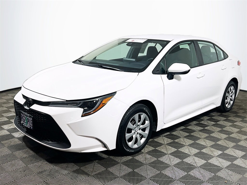 Certified 2022 Toyota Corolla LE image 4