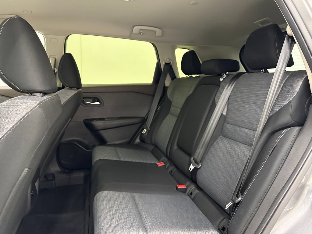 Used 2023 Nissan Rogue SV AWD/4WD image 25
