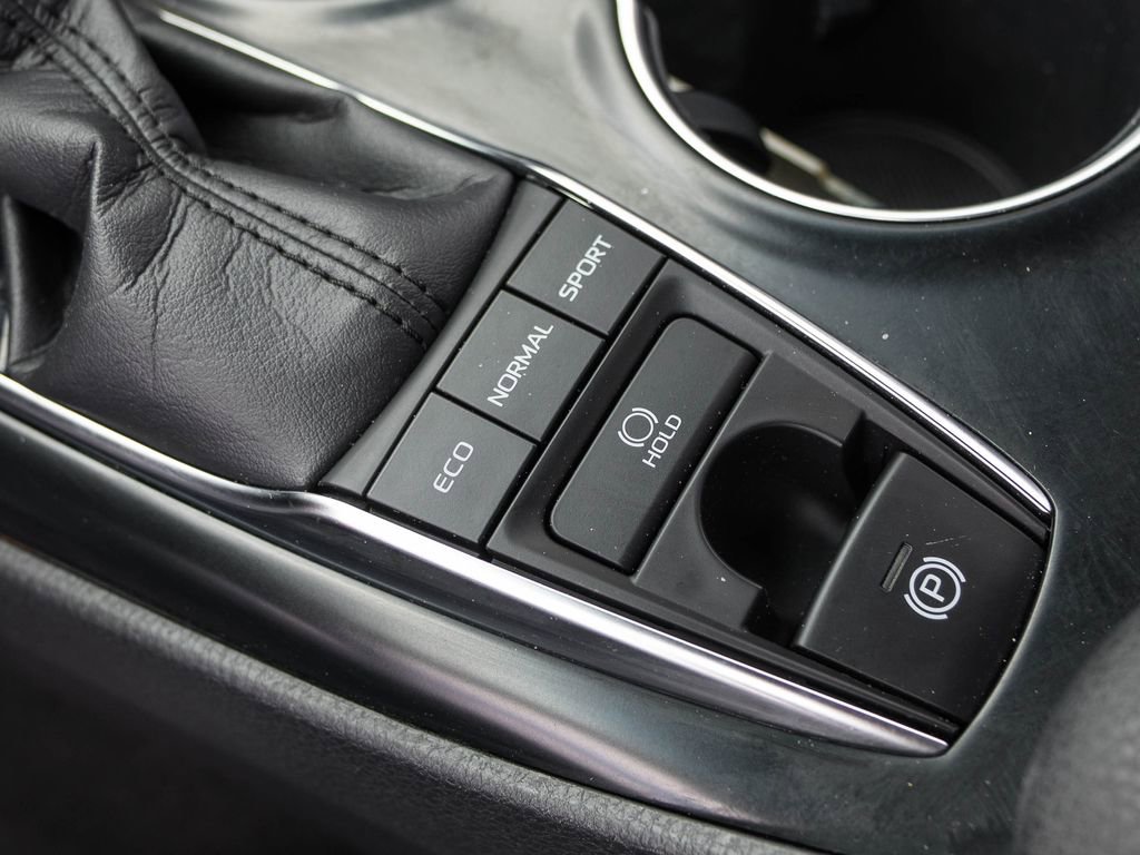 Used 2018 Toyota Camry XLE w/ Driver Assist Package FWD image 30
