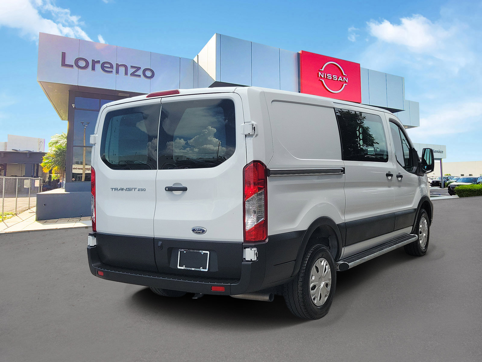 Used 2025 Ford Transit 250 Low Roof w/ Exterior Upgrade Package RWD image 5
