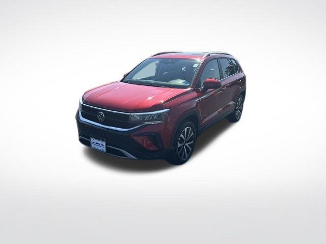 Used 2023 Volkswagen Taos SE w/ Panoramic Sunroof Package