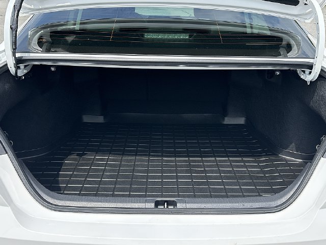 Used 2026 Toyota Camry SE w/ Multimedia Upgrade Package FWD image 15