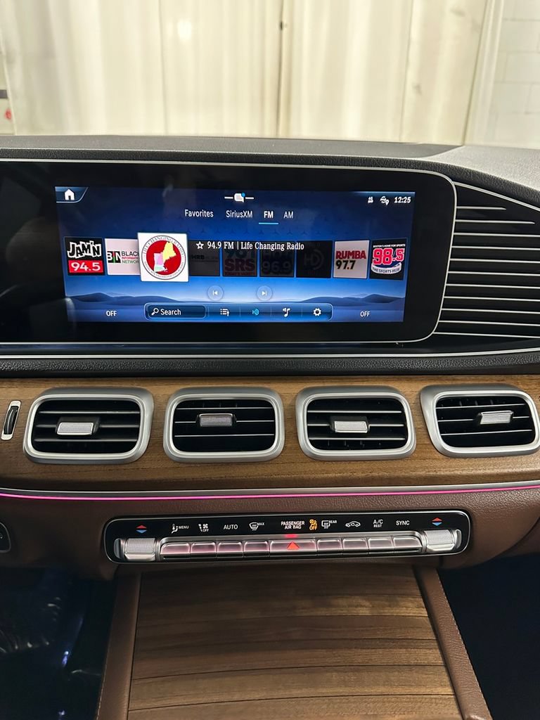Used 2025 Mercedes-Benz GLE 350 4MATIC image 23