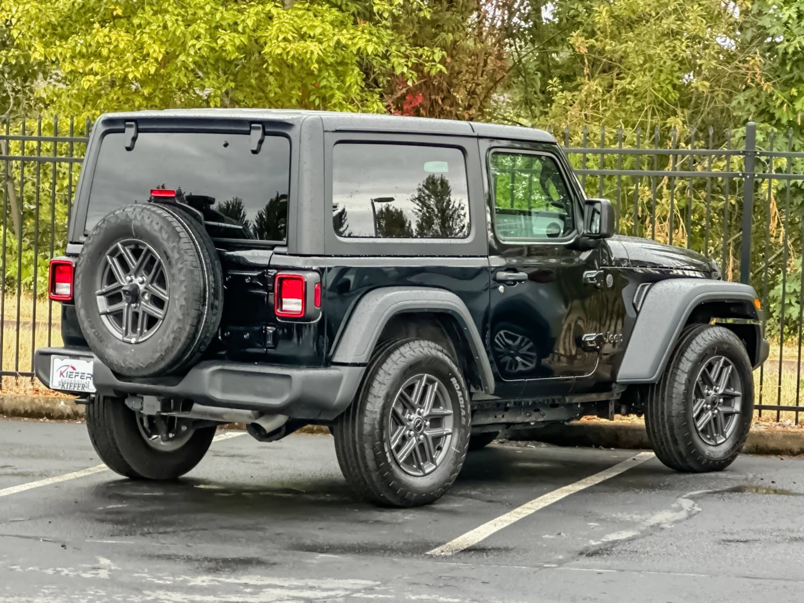 Used 2026 Jeep Wrangler Sport AWD/4WD image 3