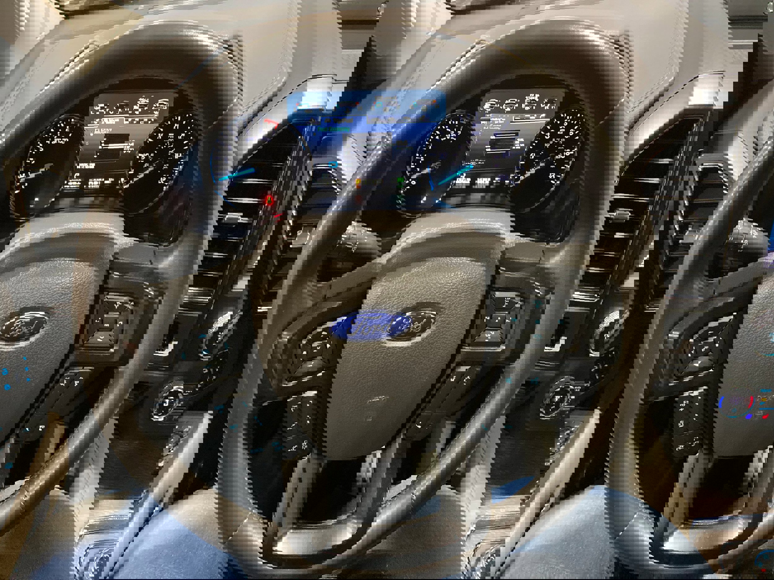 Used 2019 Ford Expedition Limited w/ Equipment Group 301A image 32