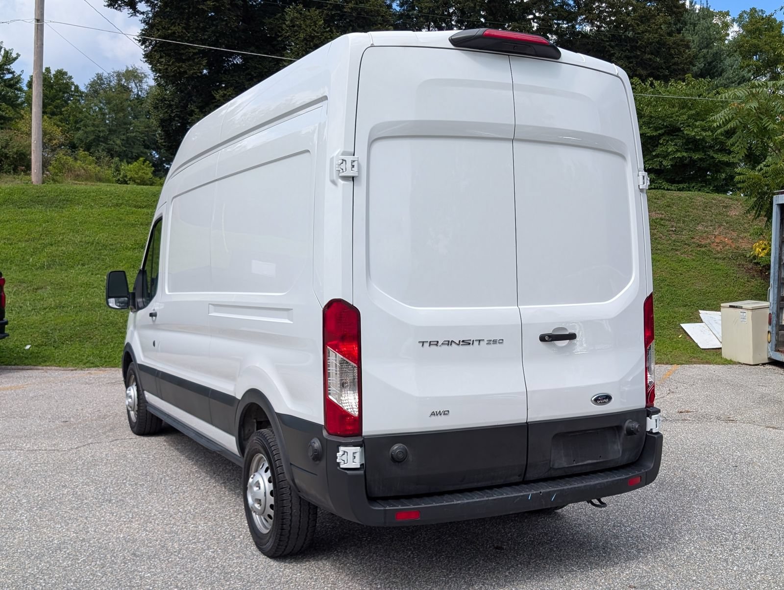 Used 2024 Ford Transit 250 148 High Roof AWD image 5