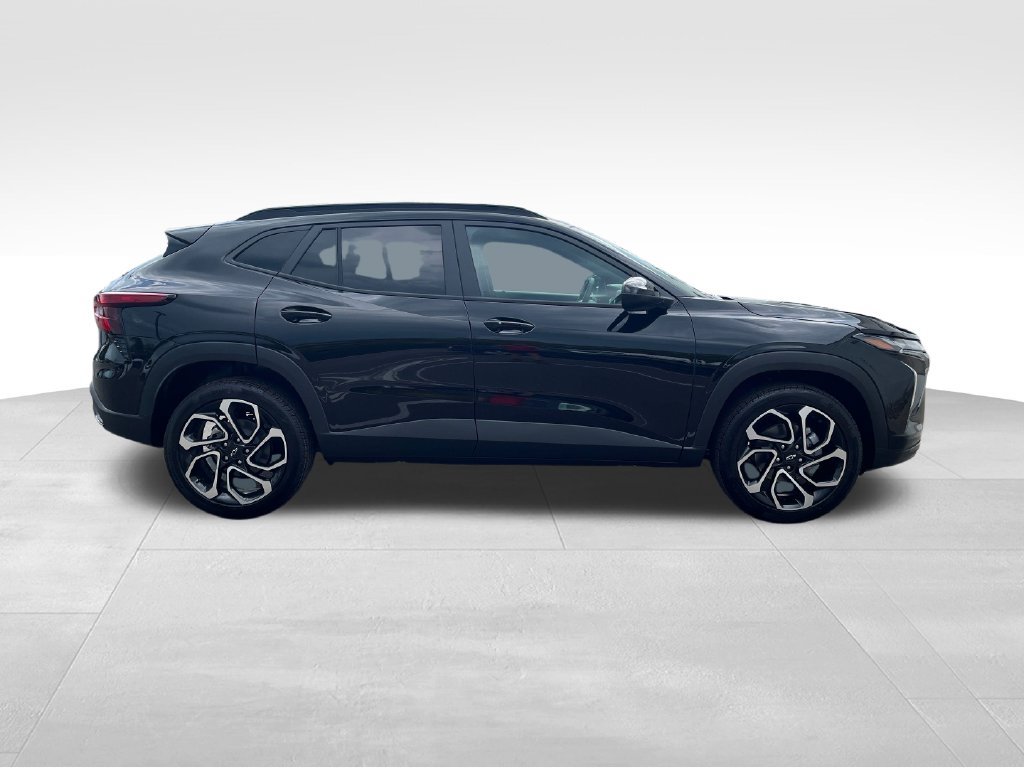 New 2026 Chevrolet Trax RS w/ Driver Confidence Package FWD image 6