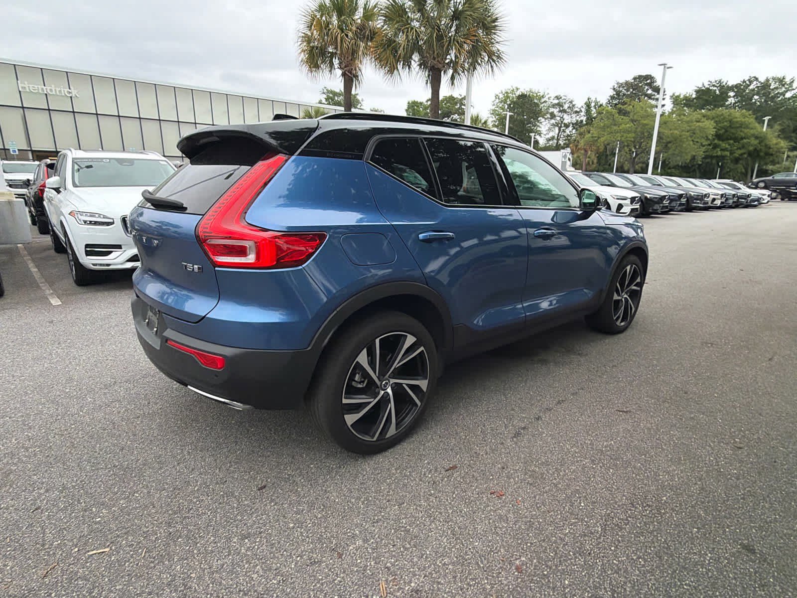 Used 2019 Volvo XC40 T5 R-Design AWD/4WD image 16