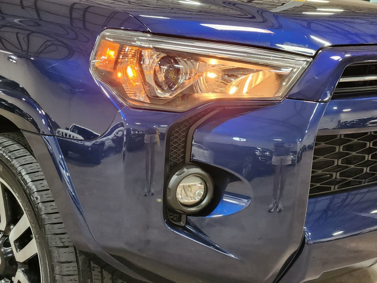 Used 2021 Toyota 4Runner SR5 Premium w/ Moonroof Package RWD image 13