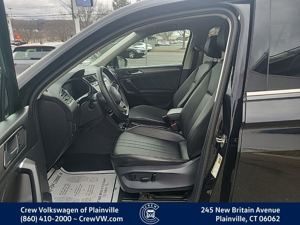 Certified 2022 Volkswagen Tiguan SE image 13