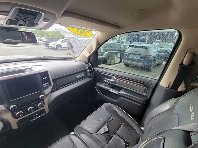 Used 2019 RAM 1500 Laramie w/ Off Road Group AWD/4WD image 3