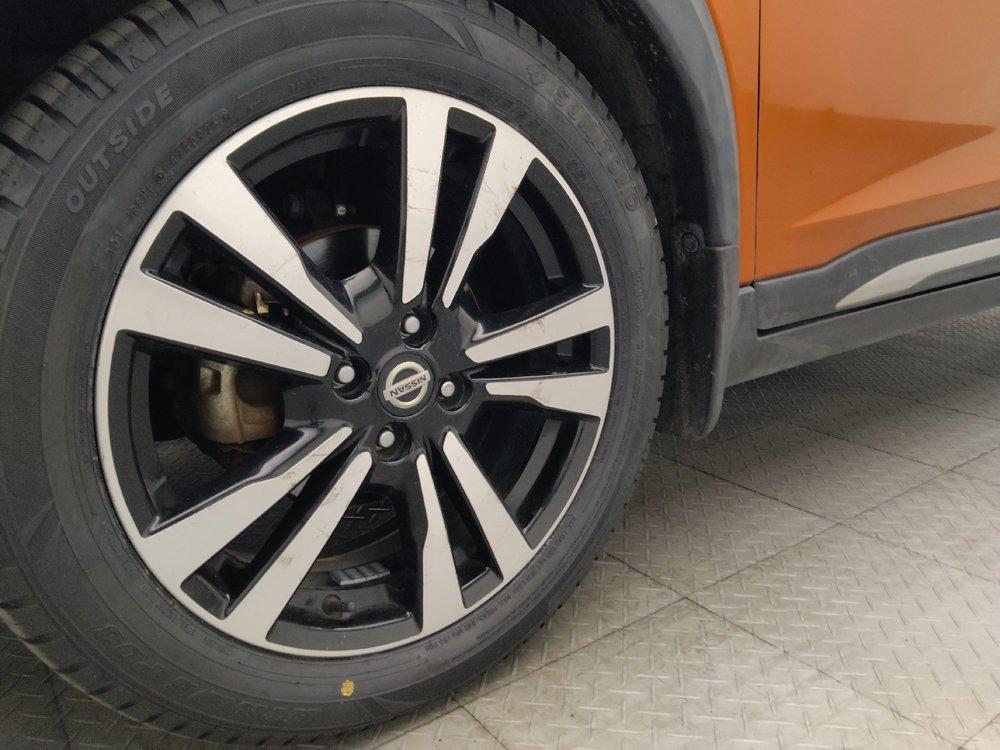Used 2020 Nissan Kicks SR FWD image 31