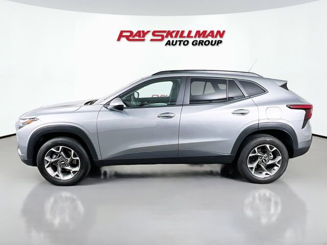 Used 2025 Chevrolet Trax LT image 4