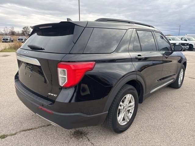 Certified 2023 Ford Explorer XLT w/ Equipment Group 202A image 3
