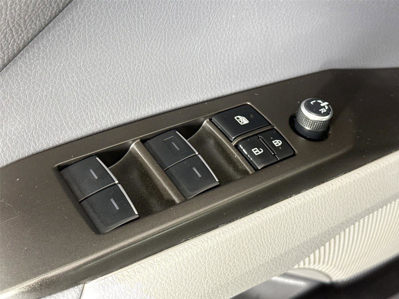 Certified 2023 Toyota Camry XSE FWD image 27