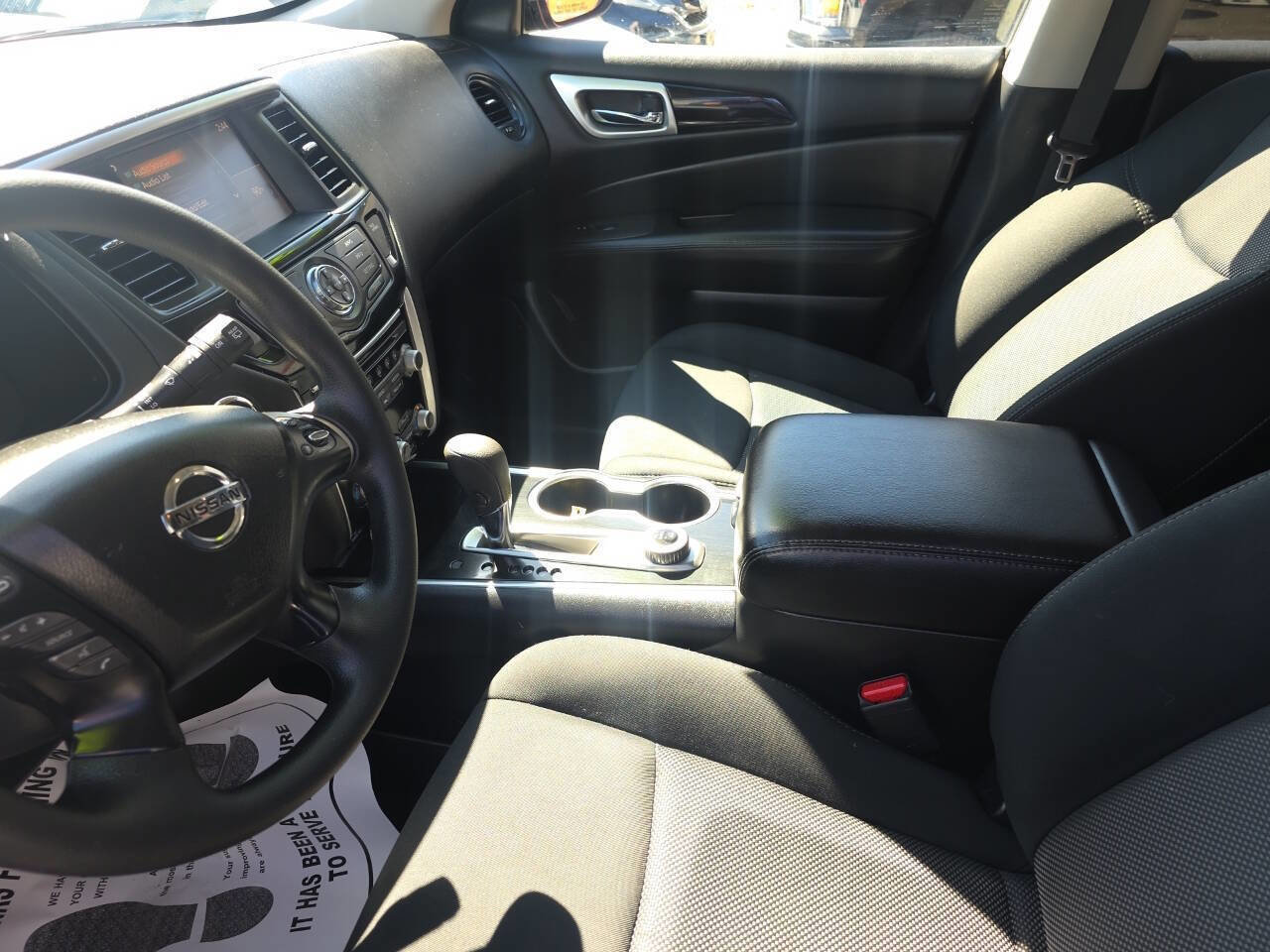 Used 2018 Nissan Pathfinder S AWD/4WD image 10