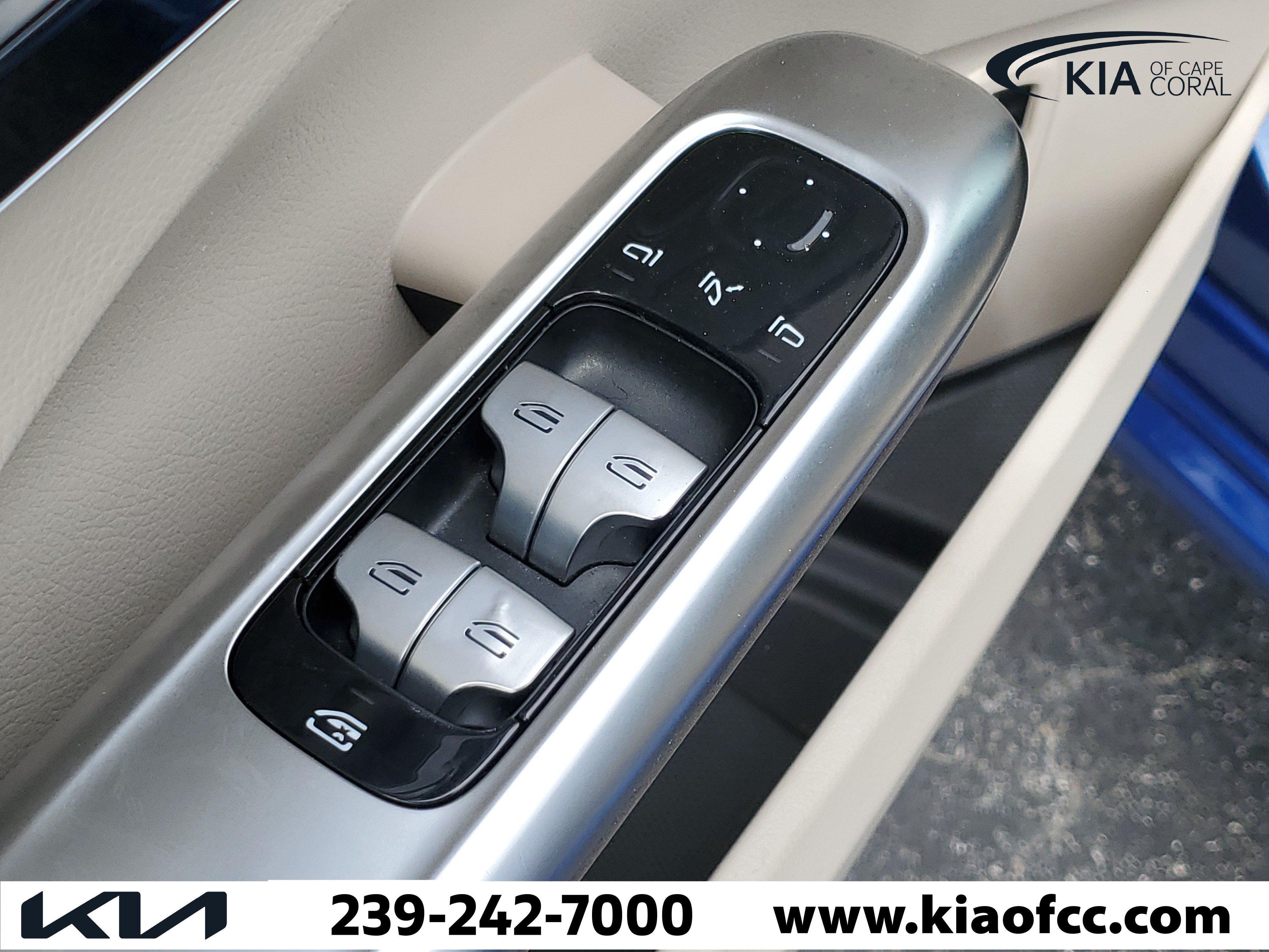 Used 2023 Mercedes-Benz C 300 Sedan image 21
