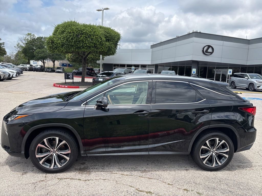 Used 2018 Lexus RX 350 FWD w/ Premium Package image 2