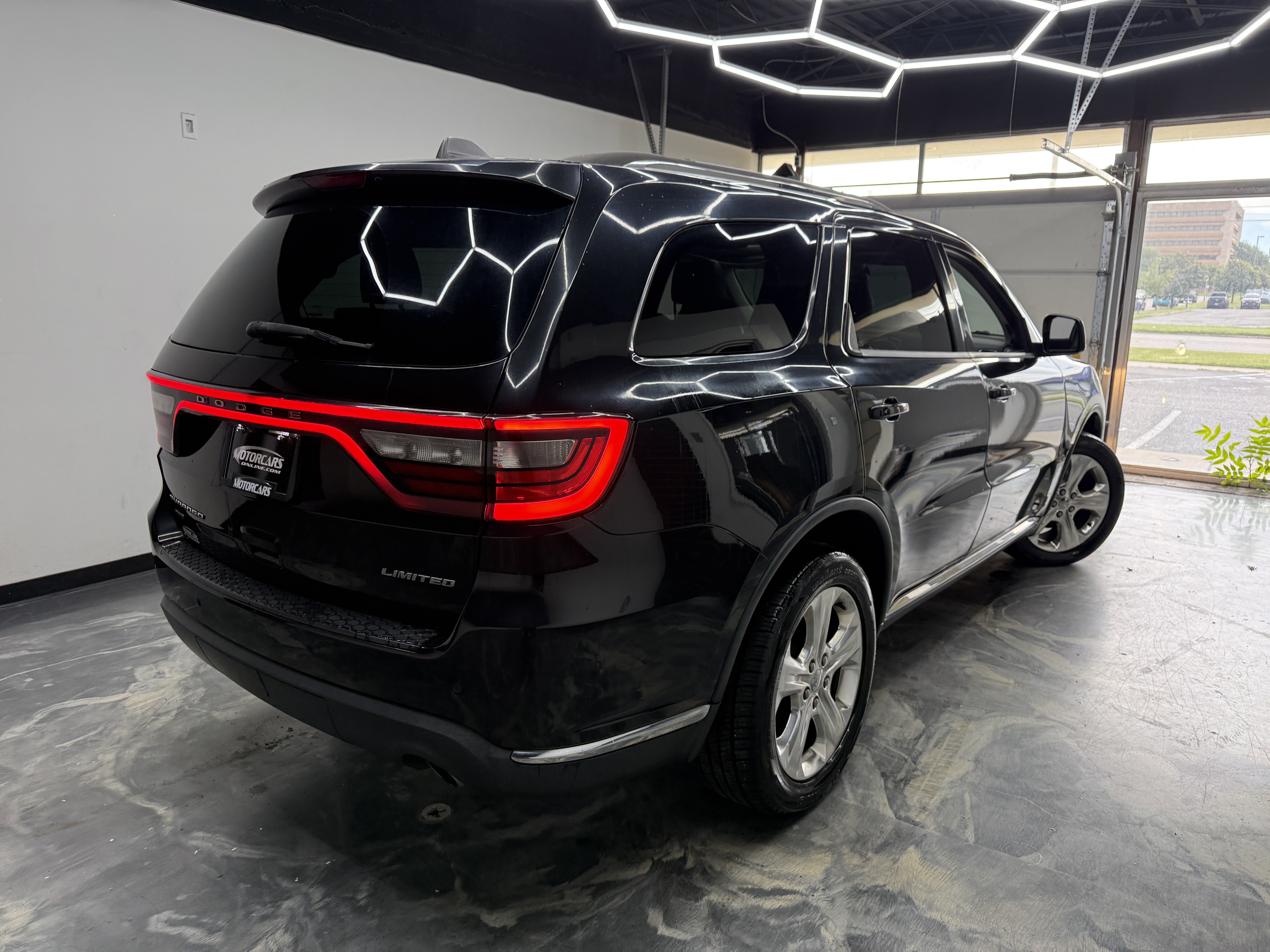 Used 2015 Dodge Durango Limited w/ Premium Group AWD/4WD image 5