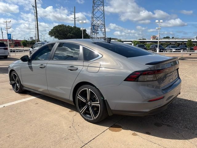 Used 2025 Honda Accord Sport image 4