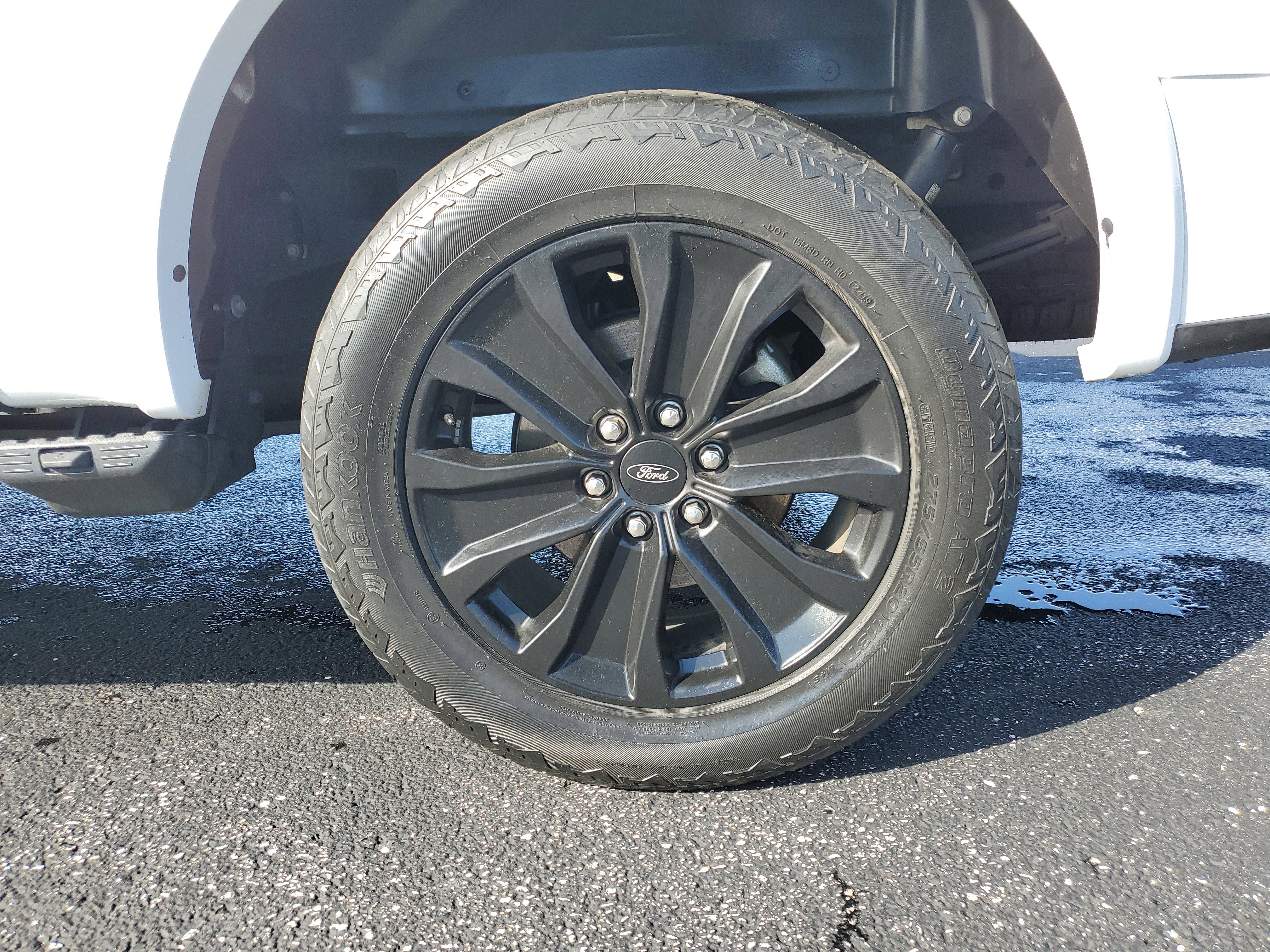 Used 2020 Ford F150 Lariat w/ Equipment Group 502A Luxury AWD/4WD image 8