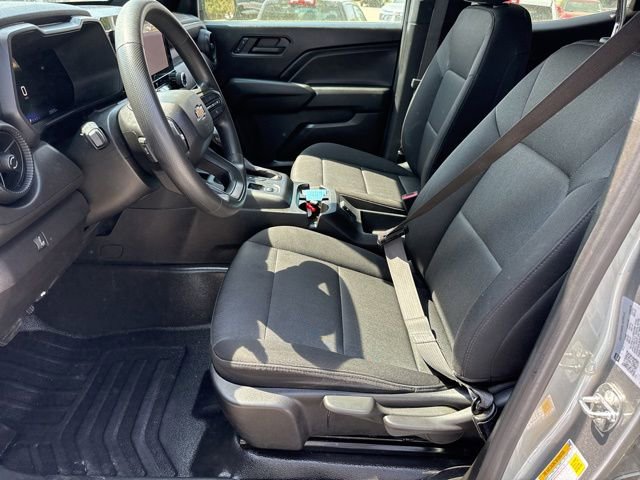 Used 2023 Chevrolet Colorado W/T image 9