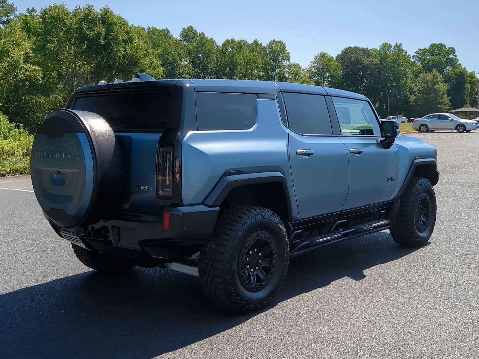 Used 2024 GMC Hummer EV 3X w/ Omega Edition AWD/4WD image 8