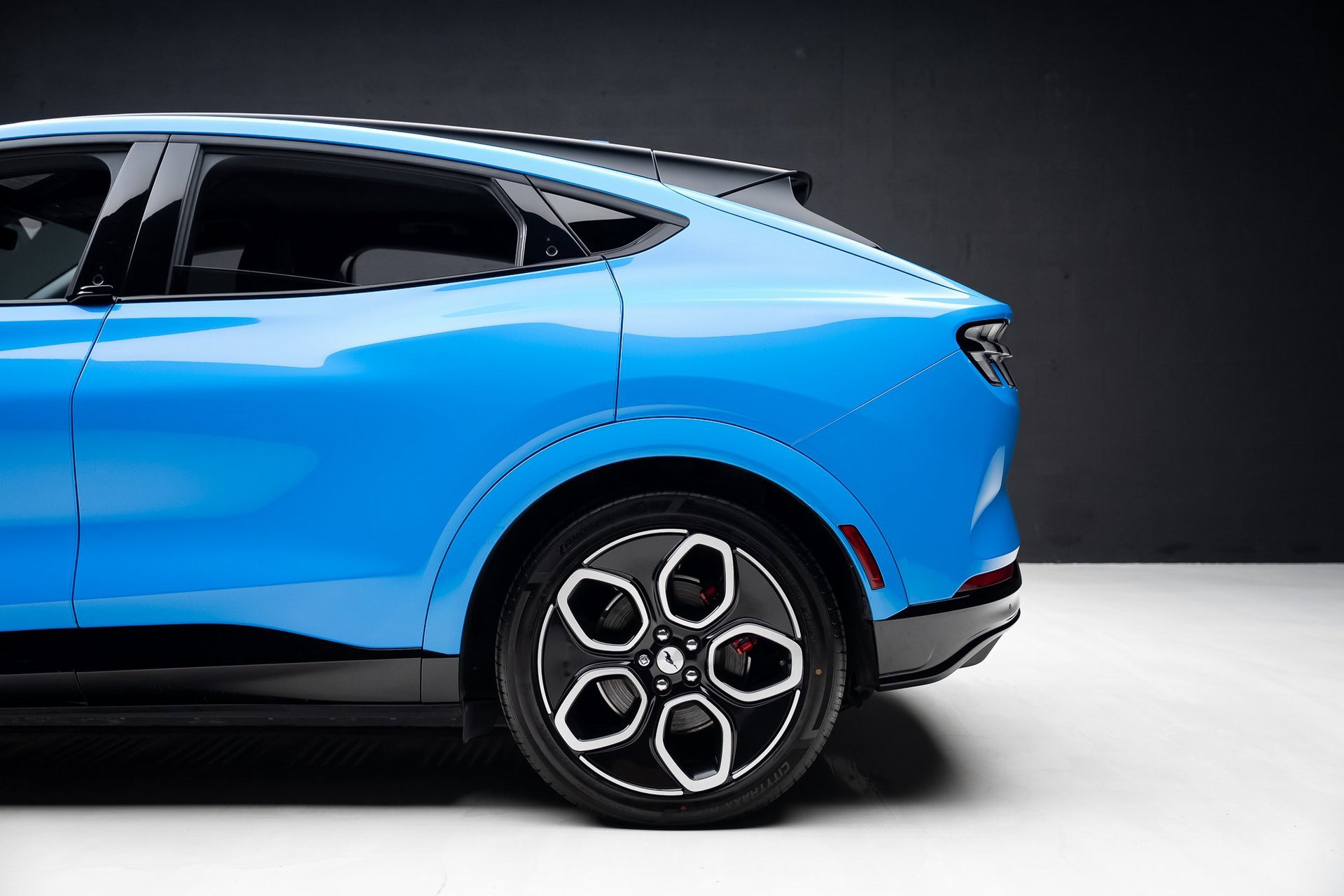 Used 2021 Ford Mustang Mach-E GT image 19