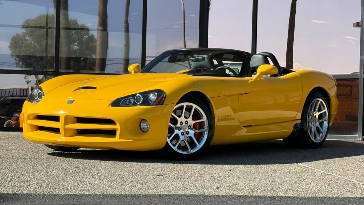 Used 2005 Dodge Viper SRT-10 RWD image 4