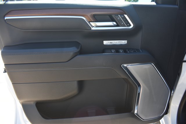 Used 2023 GMC Sierra 1500 Denali AWD/4WD image 13