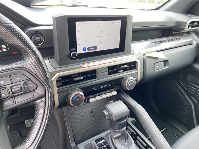 Used 2025 Toyota Tacoma SR5 AWD/4WD image 23